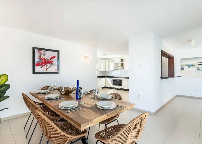 Leu 푸에르토카레로